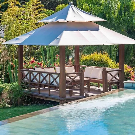 Stunning With Sea View In Vallauris *