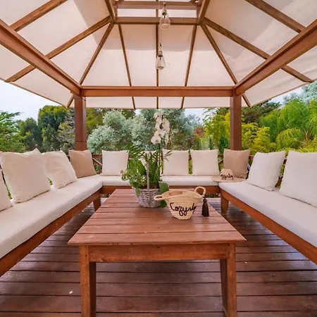 Stunning With Sea View In Vallauris *