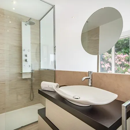 Stunning With Sea View In Vallauris Villa