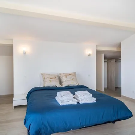 Villa Stunning With Sea View In Vallauris Golfe-Juan