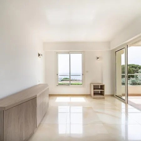 Stunning With Sea View In Vallauris