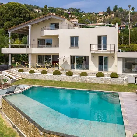 Villa Stunning With Sea View In Vallauris